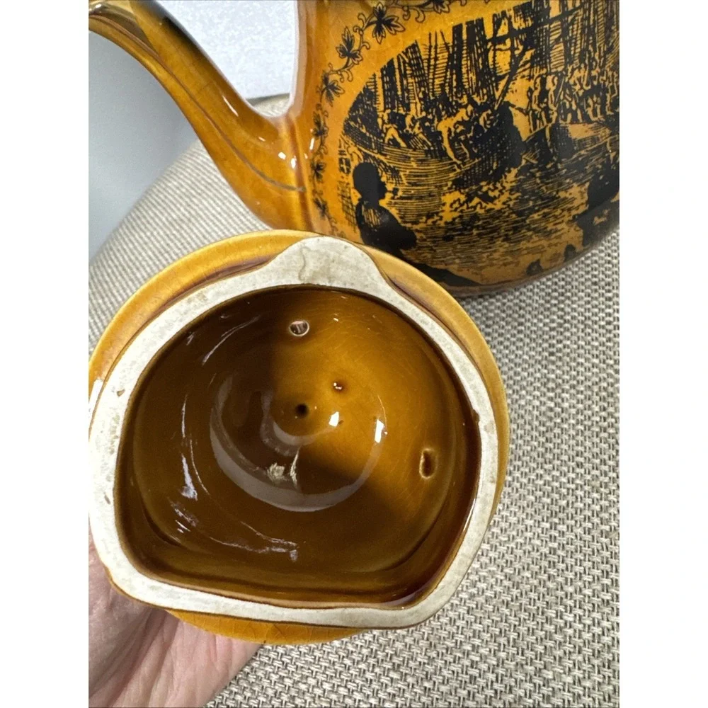 Vintage‎ Boston Tea Party 1773 Commemorative Ceramic Teapot Brown Gold Trim